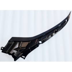 BASE MOLDURA CROMADA IZQUIERDA DE PARRILLA MAZDA 3 2019 - 2025