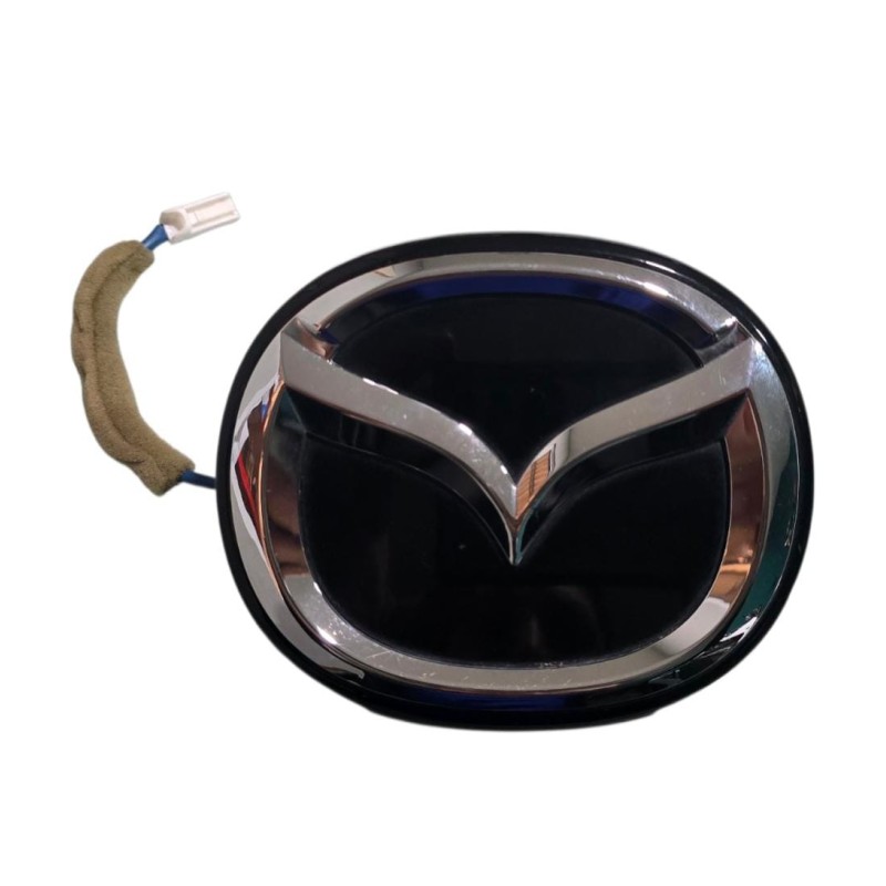 BOTON DE APERTURA CON EMBLEMA DE TAPA CAJUELA MAZDA 3 2019 - 2026 HATCHBACK