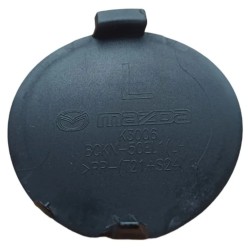 TAPA TIRON IZQUIERDA DE FASCIA TRASERA MAZDA 3 2019 - 2026 HATCHBACK