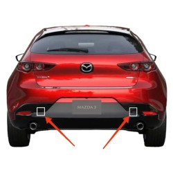 TAPA TIRON IZQUIERDA DE FASCIA TRASERA MAZDA 3 2019 - 2026 HATCHBACK