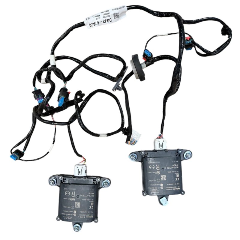 ARNES CON MODULOS DE APROXIMIDAD DE FASCIA TRASERA CX30, 2020 - 2025