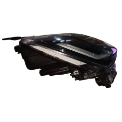 FARO DERECHO LED SWIFT 2025