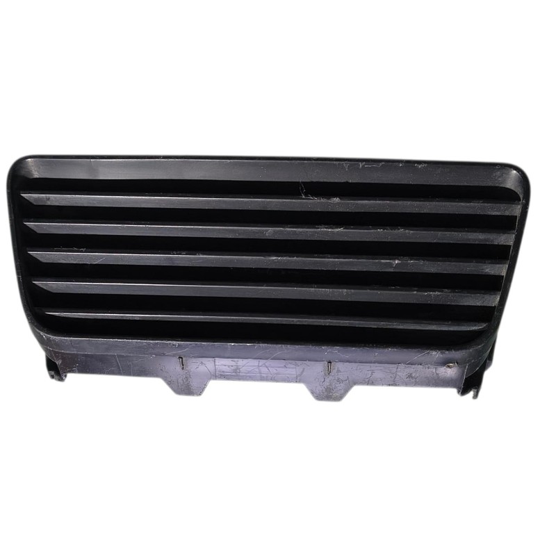 MOLDURA CENTRAL FASCIA TRASERA X-TRAIL 2015 - 2024