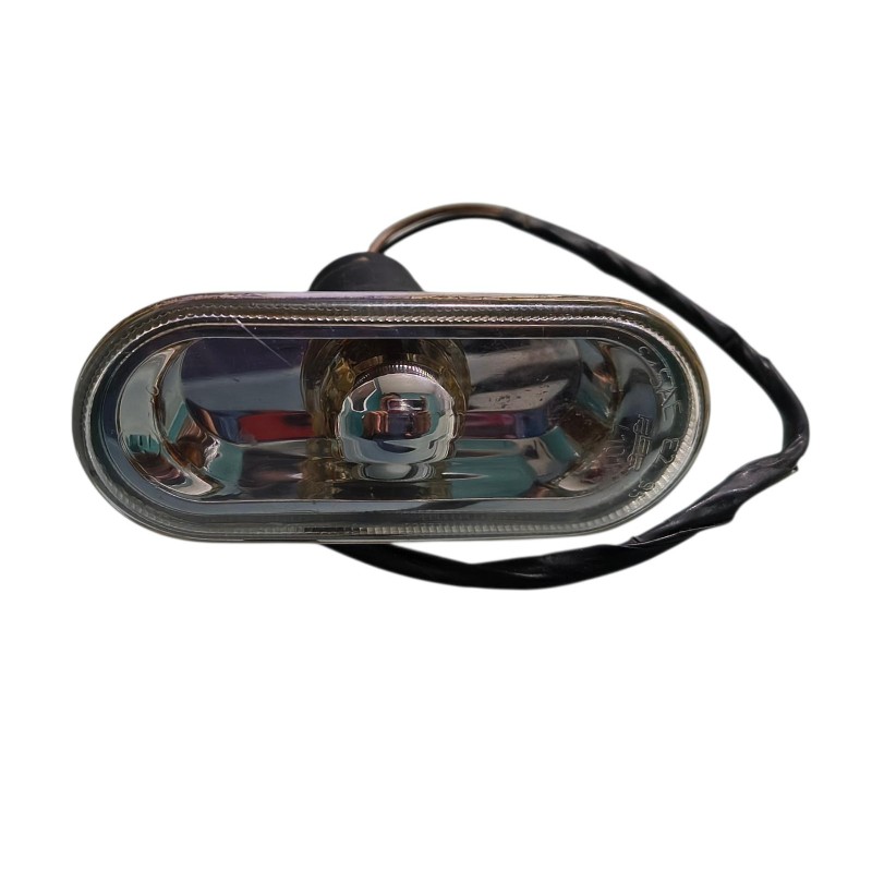 CUARTO INTERMITENTE SALPICADERA LATERAL JETTA/CLASICO 1999 - 2015