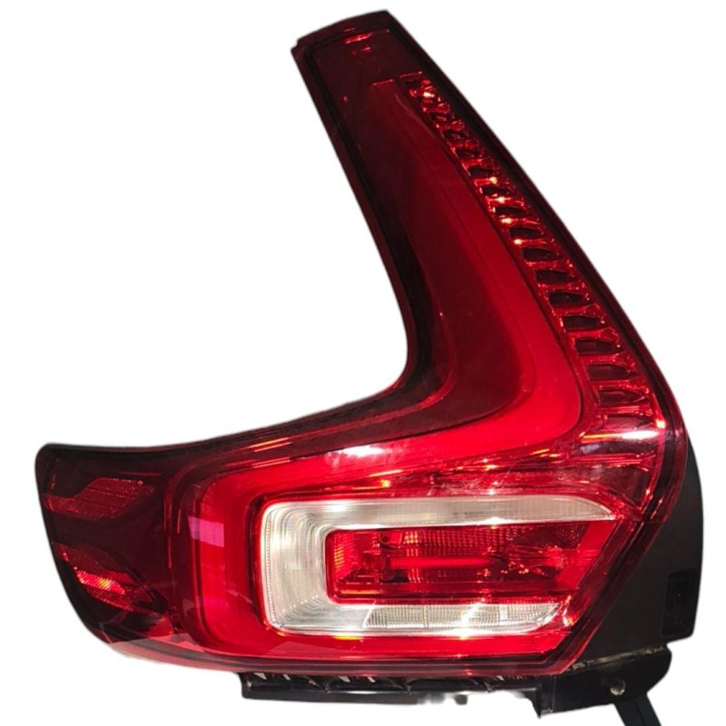 CALAVERA IZQUIERDA XC40 2019 - 2025