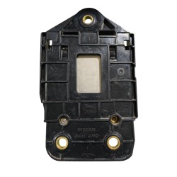 SOPORTE Y MODULO DE SENSOR DE RADAR DE PUNTO CIEGO DERECHO KICKS 2016 - 2023