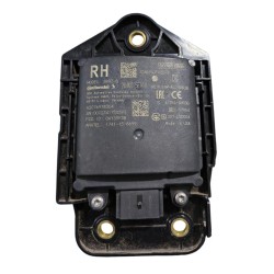 SOPORTE Y MODULO DE SENSOR DE RADAR DE PUNTO CIEGO DERECHO KICKS 2016 - 2023