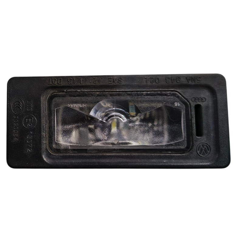 LUZ DE PLACA TIGUAN IZQUIERDA 2014 - 2025