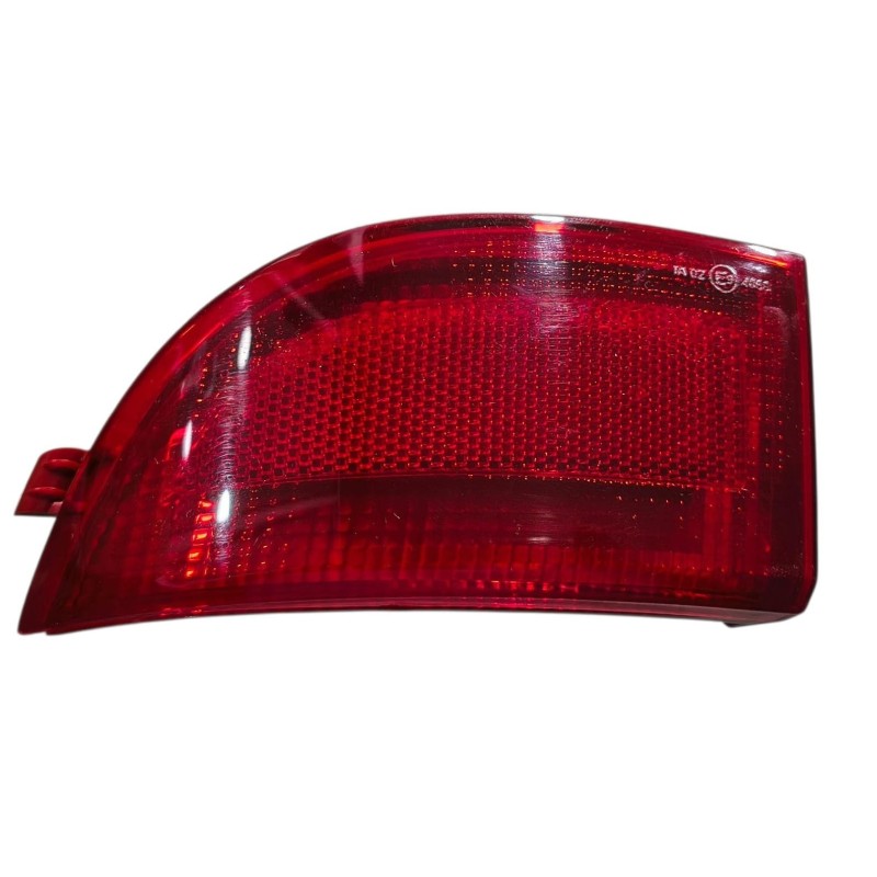 REFLECTOR IZQUIERDO DE FASCIA (DEFENSA) TRASERA RAM 700 2015 - 2018