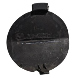 TAPA TIRON IZQUIERDA DE FASCIA TRASERA DE MAZDA 3 SEDAN 2019 - 2024