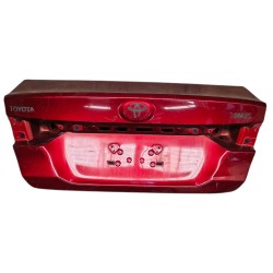 TAPA CAJUELA TOYOTA YARIS 2023 - 2025