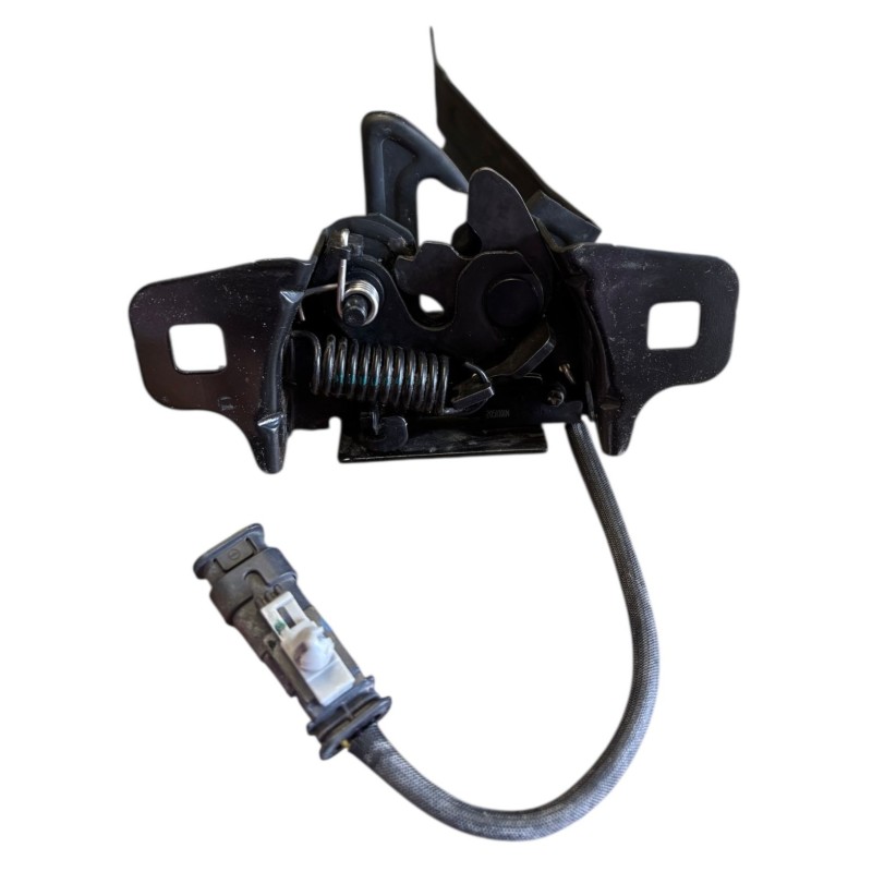 CHAPA DE COFRE TRACKER 2022 - 2025